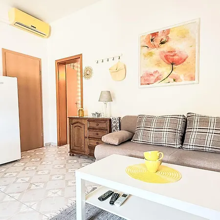 Nachtigall Vir-1 By Interhome * فير